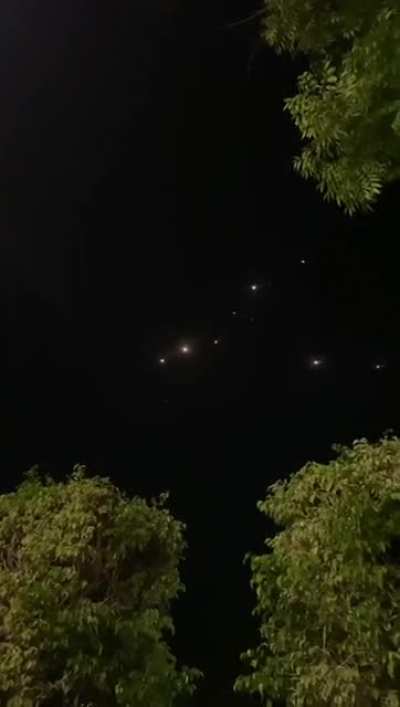 İsrail Filistinli Militanlar Tarafından Bombalanıyor.