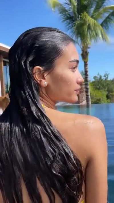 Kelly Gale
