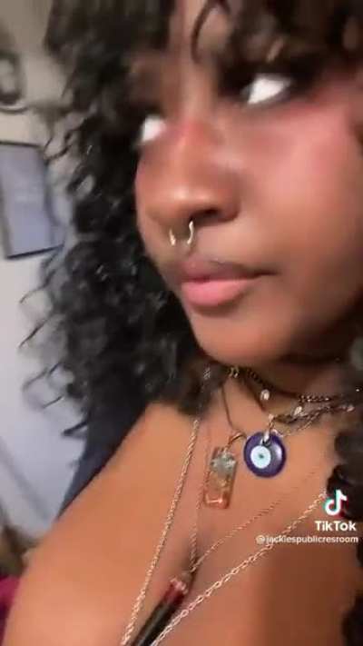 (jack<wbr>iespu<wbr>blicr<wbr>esroo<wbr>m) big boobs