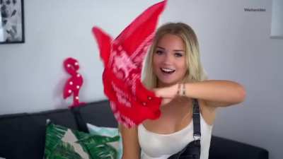Jule im Top... Video: &bdquo; DIE SCHLIMMSTEN FESTIVAL STRUGGLES...&ldquo;
