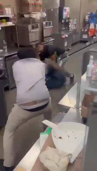 7-eleven employees don&rsquo;t play