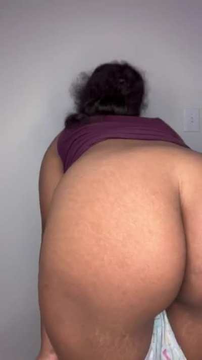 My pjs aren&rsquo;t that flattering but my ass is