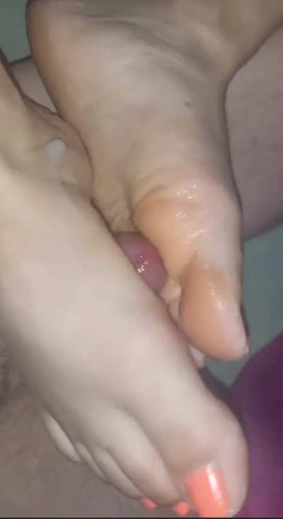 Lots of shoots from a Footjob