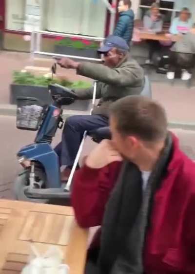 Ik🧑🏿&zwj;🦼ihe