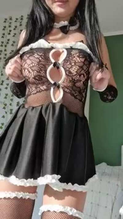 Japanese maid big tittydrop🍒