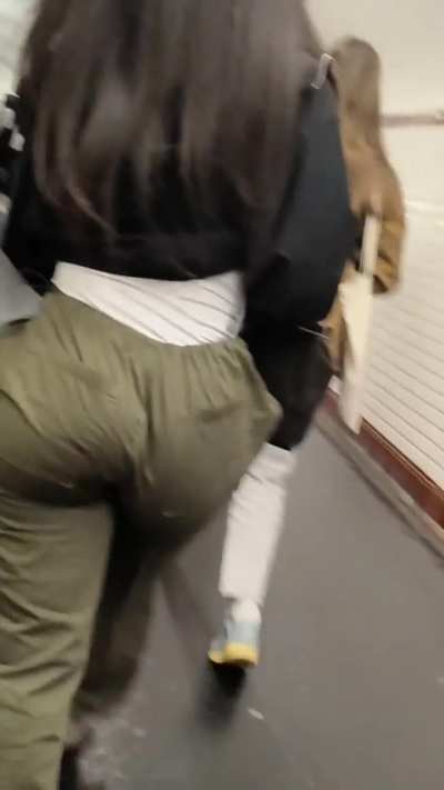 NNN Ass Walk 🥵🍑