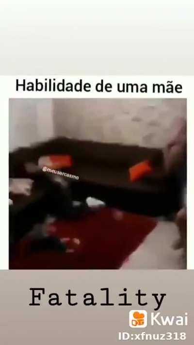 O pior &eacute; se tem um prego segurando a tira na ponta