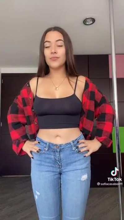 Solid tits and a shimmy