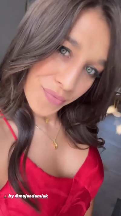 Joanna J - 🎶Lady in red&hellip;🎶