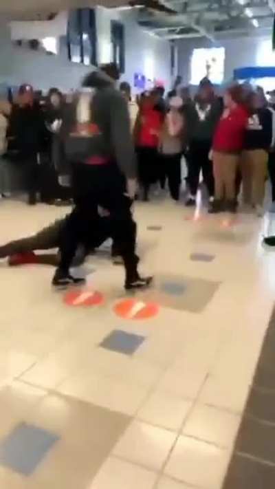 Killer right ends fight