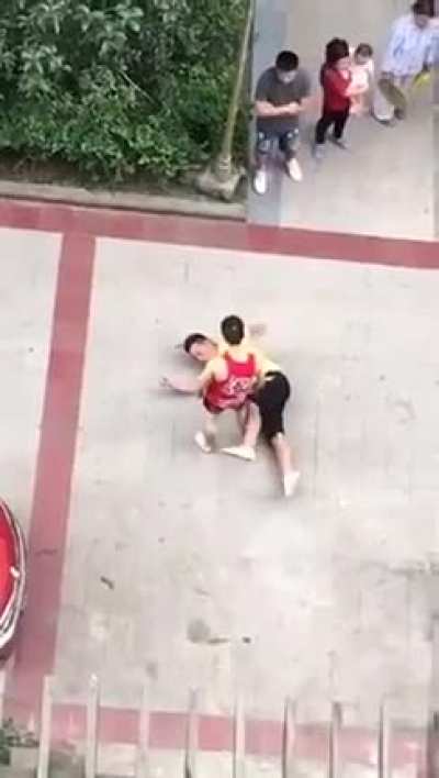 HMFT after I take a kick on the floor