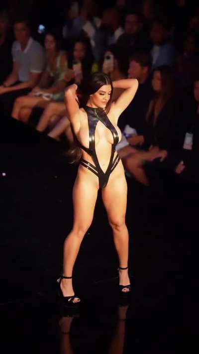 Ece &Ouml;zbudak