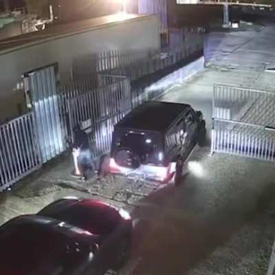 A group of thieves in Essex, England stole a set of luxury cars worth in total approximately £700,000 ($858,421).
