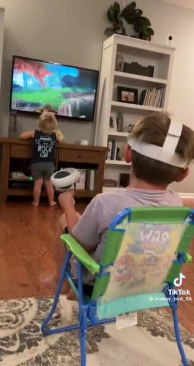 Kids need to be at least 13 to use VR