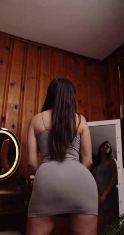 The meat on her, shiet!!!