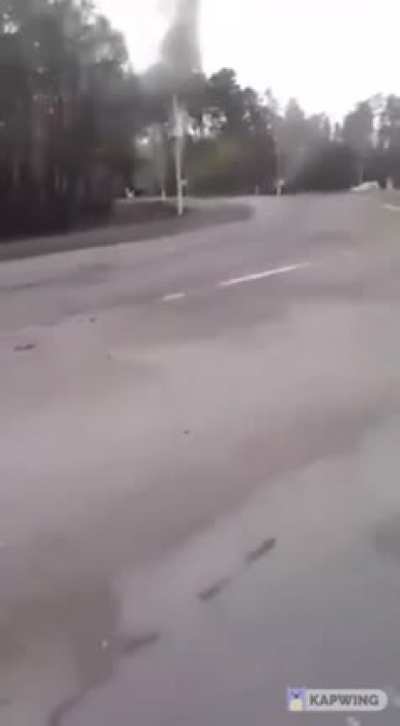 Two Ukrainians from Ivankiv casually driving through an active war zone [Eng sub]