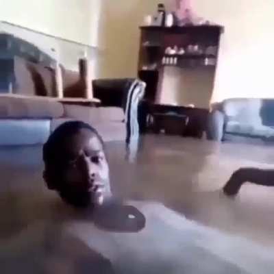 🤪🏊&zwj;♂️