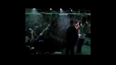 Eminem sings "Five Nights at Freddy's"