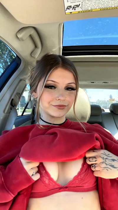 do you like that they&rsquo;re pierced :p