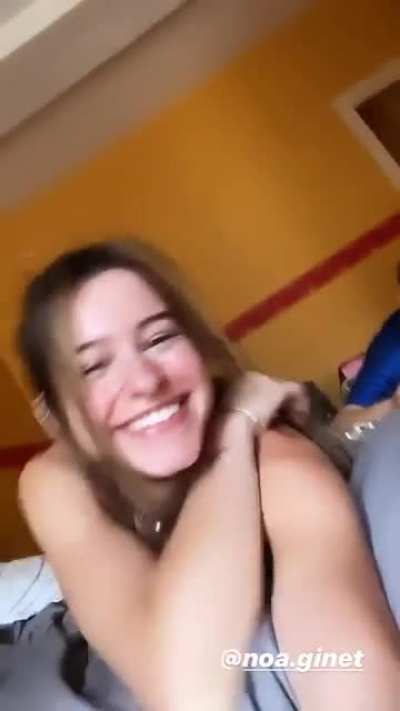 😏😏