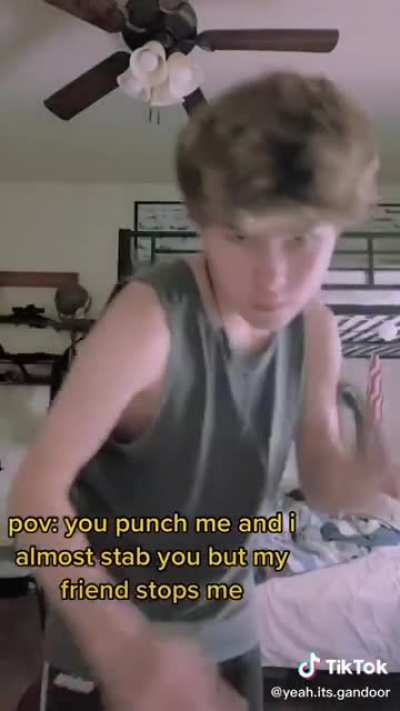 Look out, he&rsquo;s gonna stab you!!