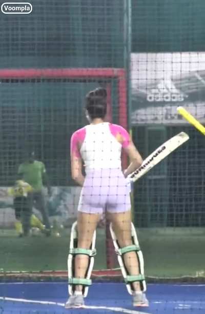Jhanvi Kapoor preparing for her role as a Cricketer in upcoming film (Mr. &amp;amp; Mrs. Mahi)