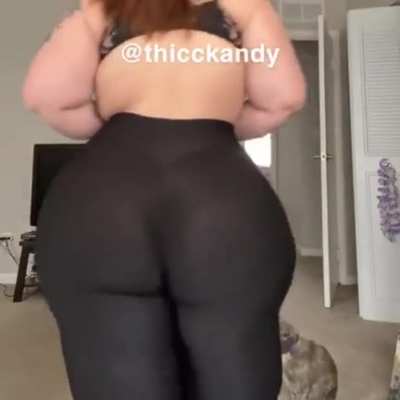 Ur fav Kandy trying on leggings 🍬 💦🤤👱🏻&zwj;♀️
