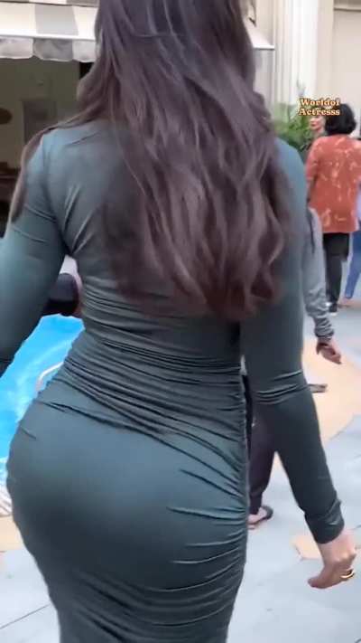 Damn, that sexy ass