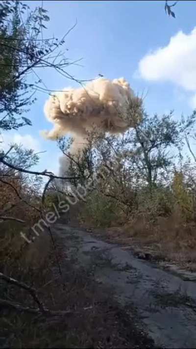 Russian drone catches their own TOS-1A get destroyed by a Ukrainian FPV drone in Pisky, Donetsk Oblast