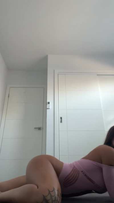You like how curvy my hips are