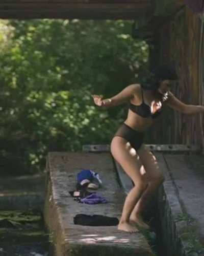 Camila Mendes