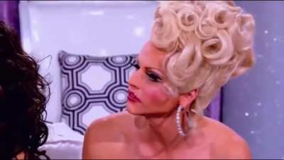 Always loved this moment between Darienne and Courtney