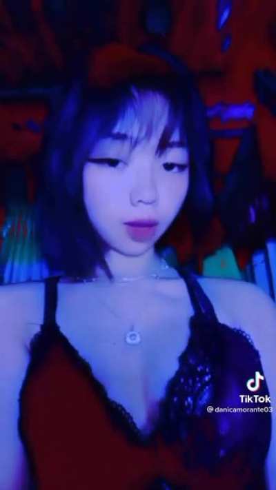 Danica (old banned acct)