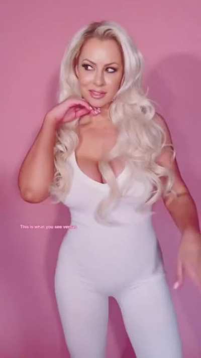 So freaking hot