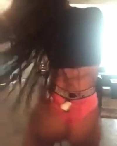 🍑🕷️