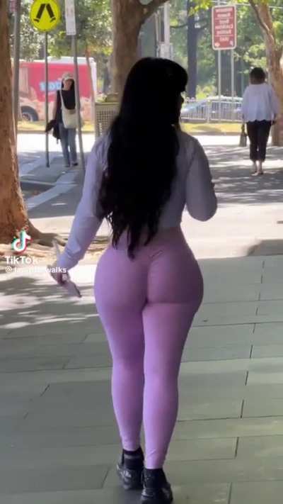 🧟‍♂️🍑