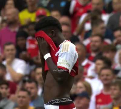 Bukayo Saka sagging