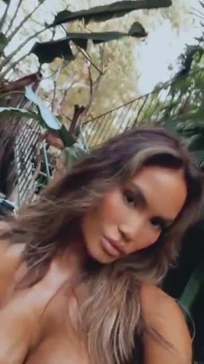 tits &amp;amp; kiss