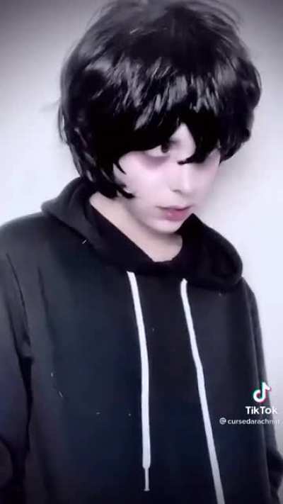 I&rsquo;m so edgy, look at my awkward facial expressions