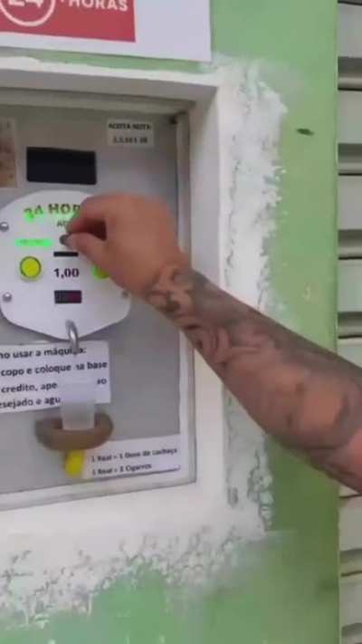 Self vending machine with cacha&ccedil;a and cigarettes for a coin