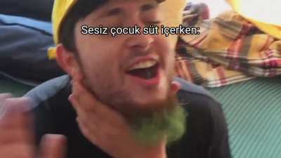 Sesiz &ccedil;ocuk reditte gezerken: