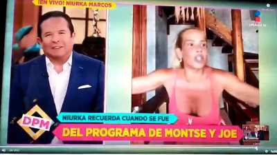 Niurka ense&ntilde;ando las nenas