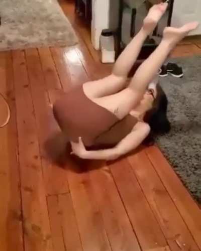 1 girl 1 cup