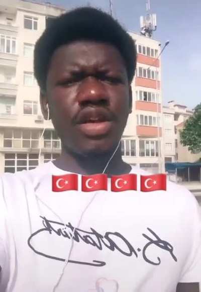 Uganda dağlarında &ccedil;i&ccedil;ekler a&ccedil;ar 🤘🏿🐺🇹🇷 cCc