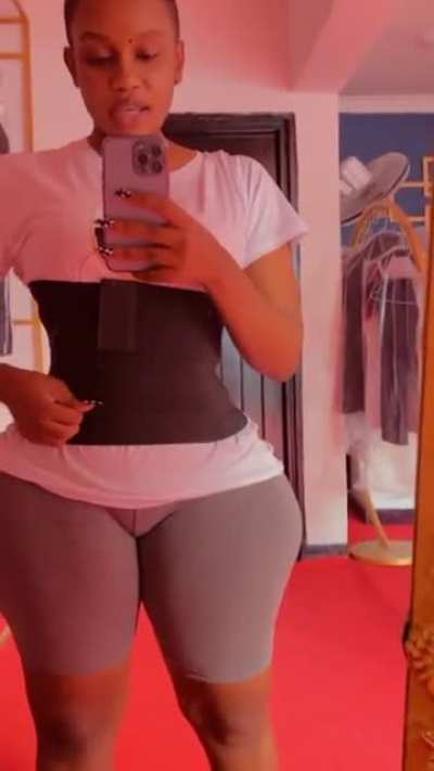 Curvy bunny
