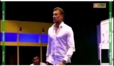 The LEGEND Herve Renard "during pep talk" for Saudi team.
