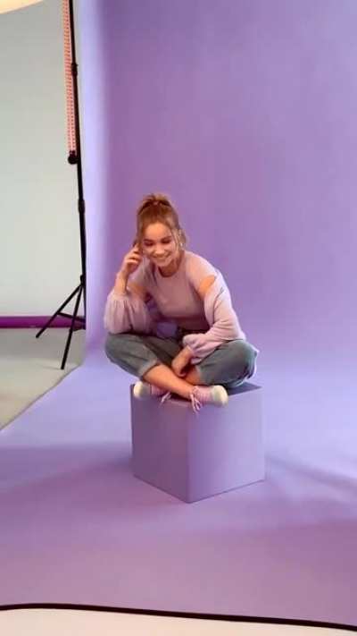 Photoshooting für ihre Essence Schminkbox ... Quelle: Instagram