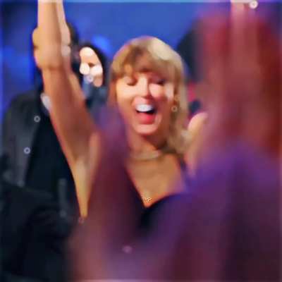 Dancing at the VMAs
