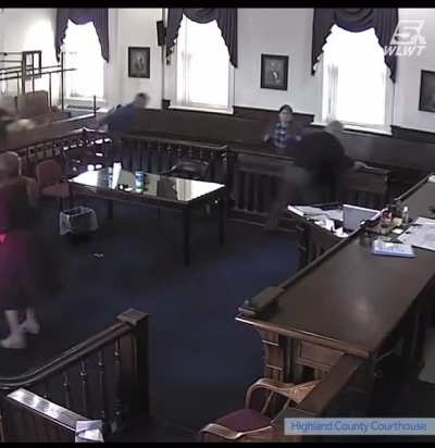 Man being sentenced for drug charges escapes court room