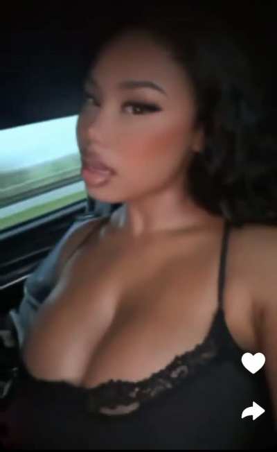 Cette paire de boobs💦🍼